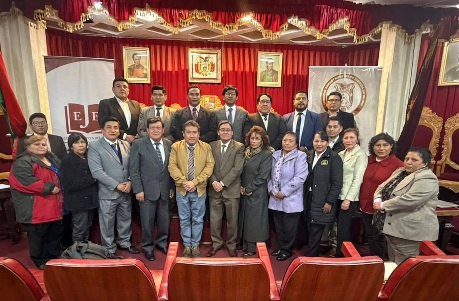 EJE FORTALECE LA EJECUCIÓN DE RESOLUCIONES JUDICIALES CON CIERRE PRESENCIAL DE CURSO ESPECIALIZADO EN ORURO