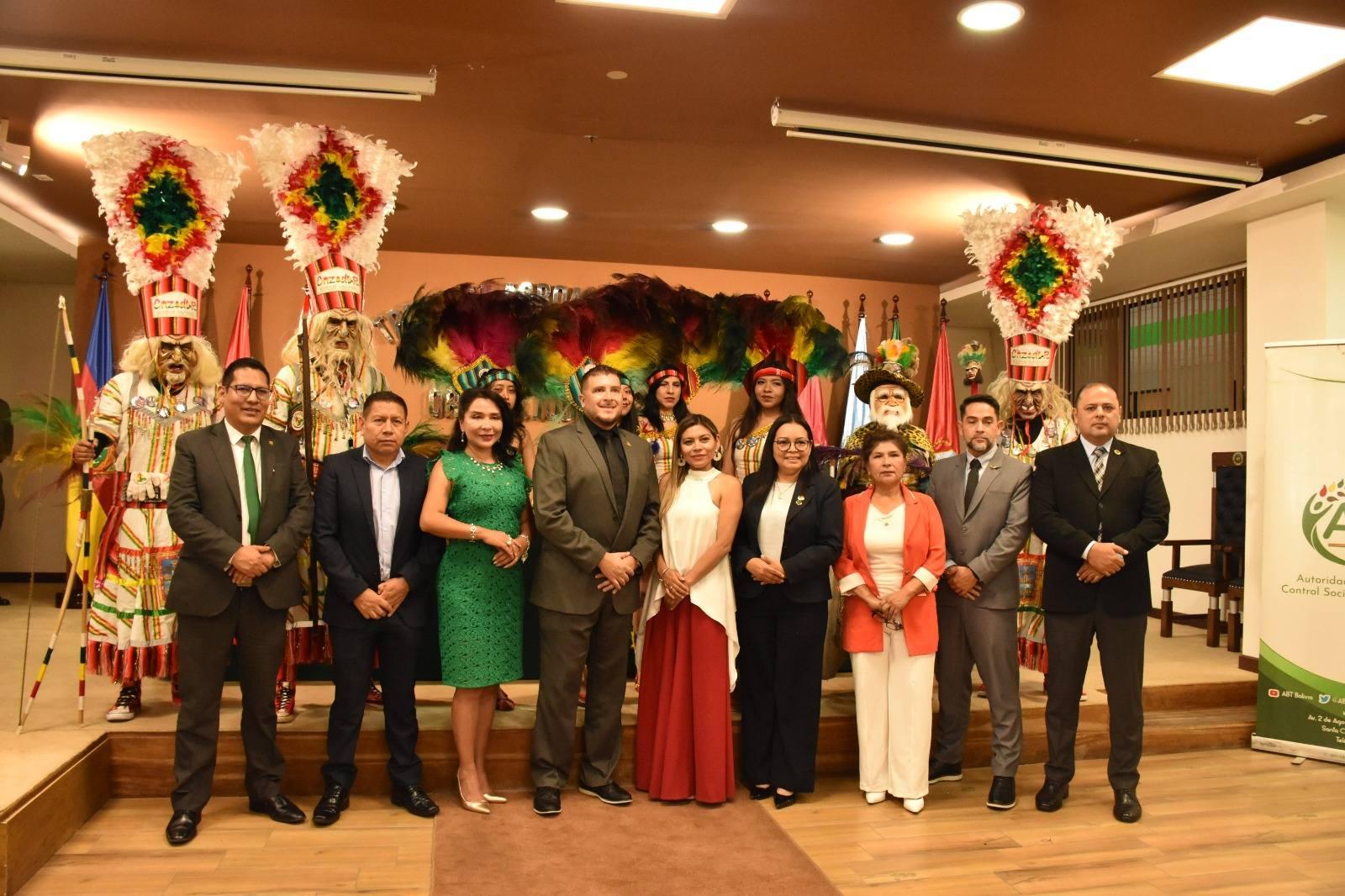 DIRECTORA DE LA EJE PARTICIPA EN LA SUSCRIPCIÓN DE CONVENIO ENTRE EL TRIBUNAL AGROAMBIENTAL Y LA ABT