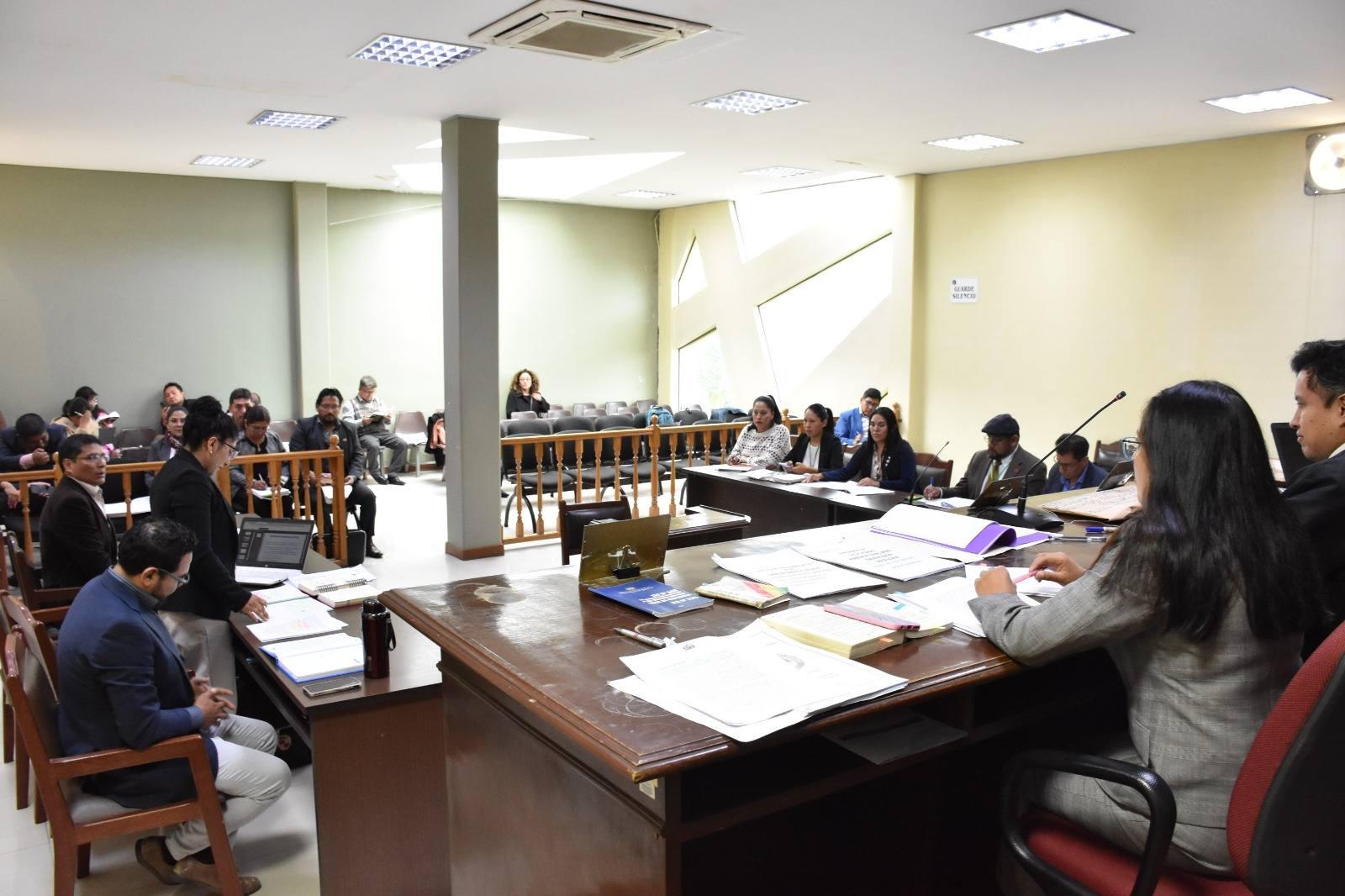 ESTUDIANTES DEL CUARTO CURSO DE FORMACIÓN JUDICIAL REALIZAN SIMULACIÓN DE AUDIENCIA DE JUICIO ORAL