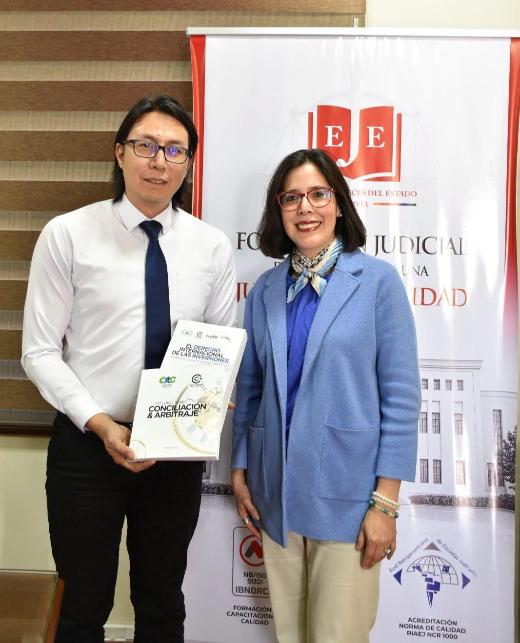 𝐄𝐉𝐄 𝐘 𝐂𝐍𝐂 𝐅𝐎𝐑𝐓𝐀𝐋𝐄𝐂𝐄𝐍 𝐕Í𝐍𝐂𝐔𝐋𝐎𝐒 𝐏𝐀𝐑𝐀 𝐈𝐌𝐏𝐔𝐋𝐒𝐀𝐑 𝐋𝐀 𝐅𝐎𝐑𝐌𝐀𝐂𝐈Ó𝐍 𝐄𝐒𝐏𝐄𝐂𝐈𝐀𝐋𝐈𝐙𝐀𝐃𝐀 𝐄𝐍 𝐀𝐑𝐁𝐈𝐓𝐑𝐀𝐉𝐄
