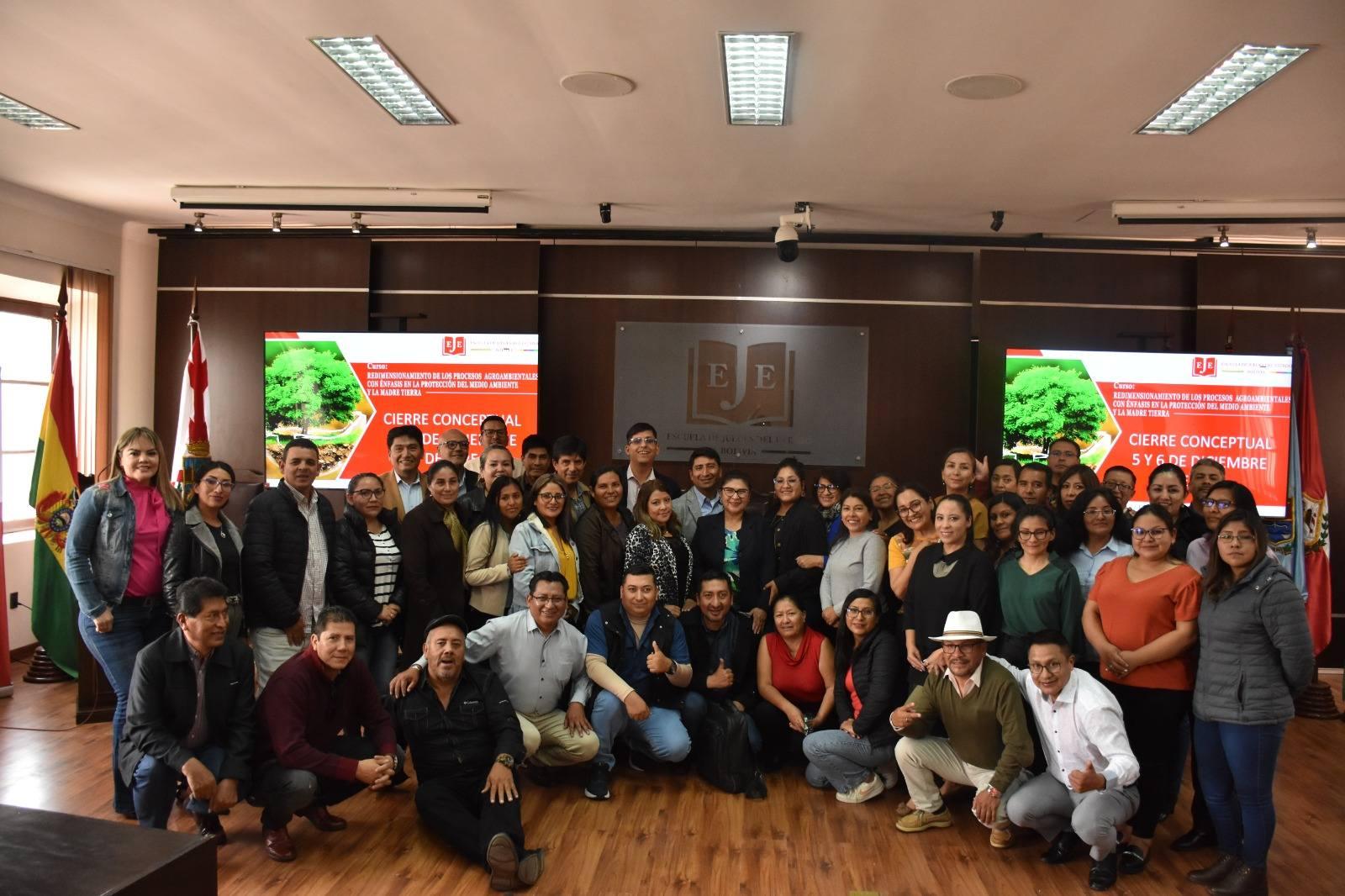 EJE CLAUSURA CURSO ESPECIALIZADO EN PROCESOS AGROAMBIENTALES Y PROTECCIÓN DEL MEDIO AMBIENTE