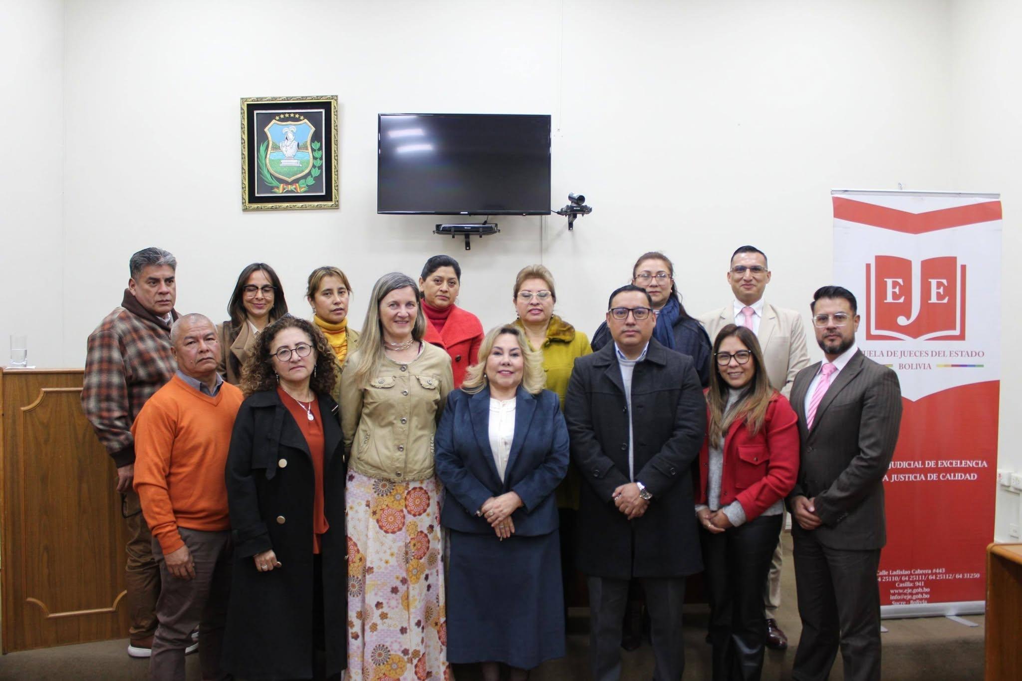 EJE FORTALECE CAPACIDADES JUDICIALES FRENTE AL CRIMEN ORGANIZADO CON JORNADAS PRESENCIALES EN SANTA CRUZ Y TARIJA