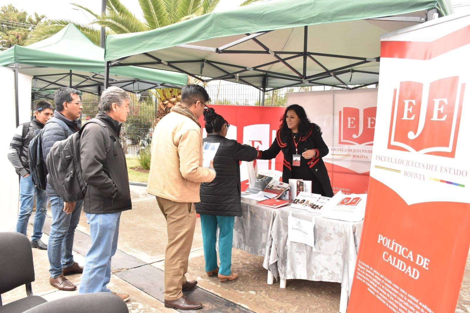 ESCUELA DE JUECES DEL ESTADO DESTACA SU PRODUCCIÓN ACADÉMICA Y PLAN DE FORMACIÓN EN LA QUINTA FERIA NACIONAL DE LIBROS JURÍDICOS Y JURISPRUDENCIALES