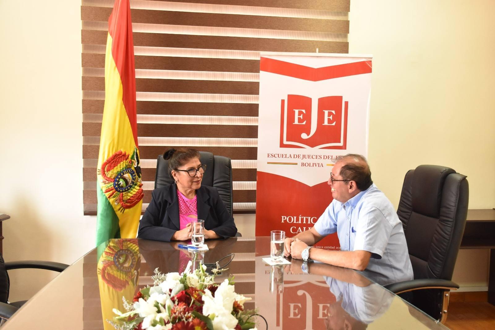 CUELA DE JUECES DEL ESTADO COORDINA FUTURAS CAPACITACIONES EN AUDITORÍA MÉDICA