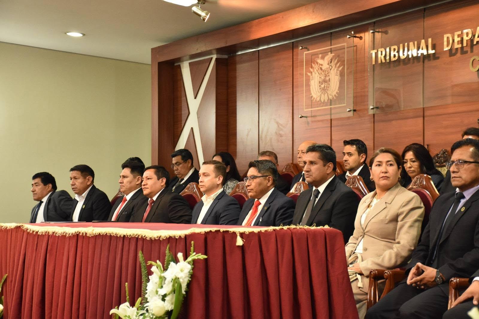 𝐂𝐎𝐍𝐌𝐄𝐌𝐎𝐑𝐀𝐍 𝐄𝐋 𝐂𝐂𝐈 𝐀𝐍𝐈𝐕𝐄𝐑𝐒𝐀𝐑𝐈𝐎 𝐃𝐄 𝐋𝐀 𝐏𝐑𝐈𝐌𝐄𝐑𝐀 𝐂𝐎𝐑𝐓𝐄 𝐒𝐔𝐏𝐄𝐑𝐈𝐎𝐑 𝐃𝐄 𝐉𝐔𝐒𝐓𝐈𝐂𝐈𝐀 𝐂𝐎𝐍 𝐒𝐎𝐋𝐄𝐌𝐍𝐄 𝐒𝐄𝐒𝐈𝐎́𝐍 𝐃𝐄 𝐇𝐎𝐍𝐎𝐑