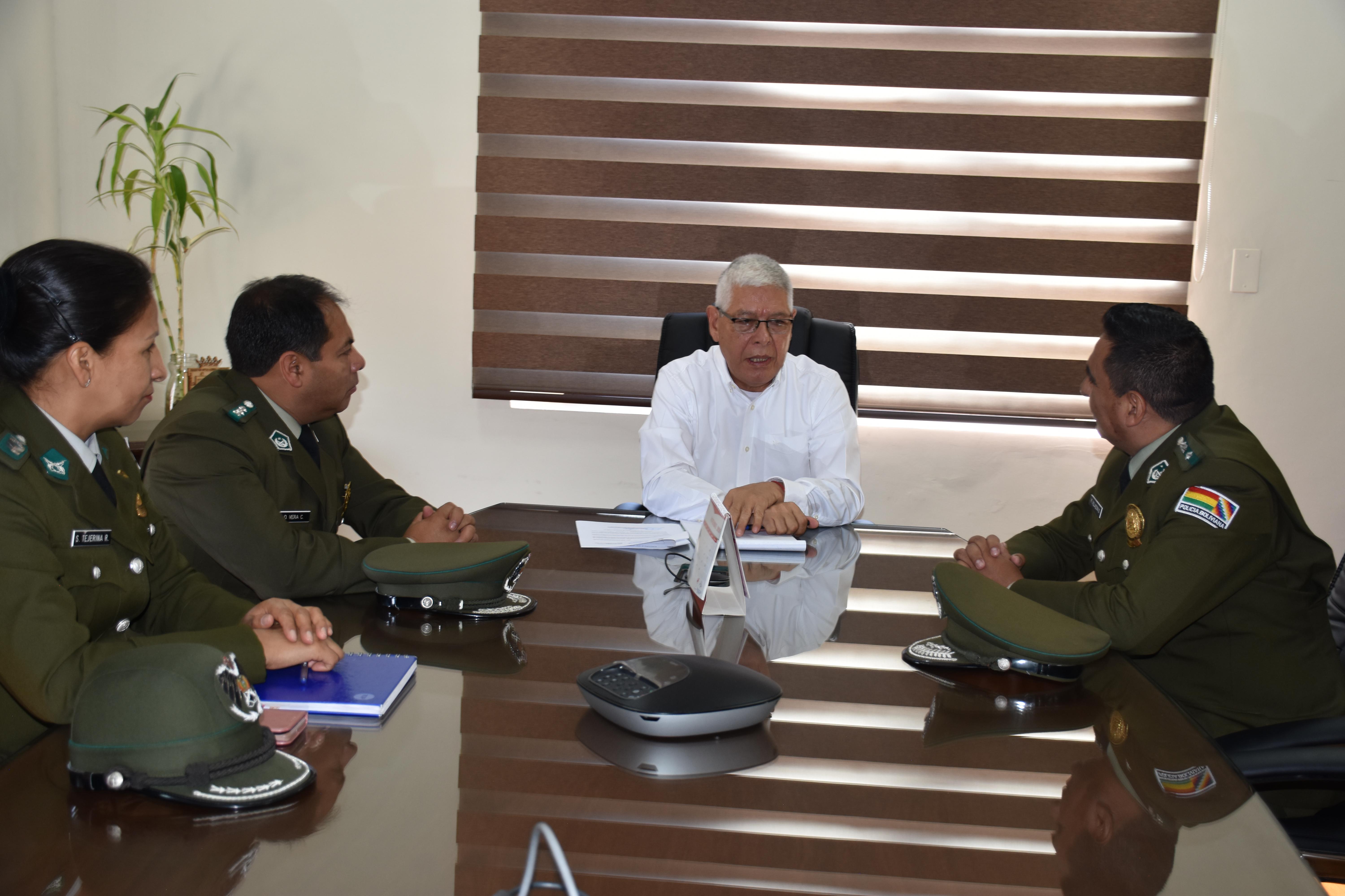 EJE RECIBE LA VISITA DE REPRESENTANTES DEL TRIBUNAL DISCIPLINARIO DEPARTAMENTAL DE LA POLICIA 